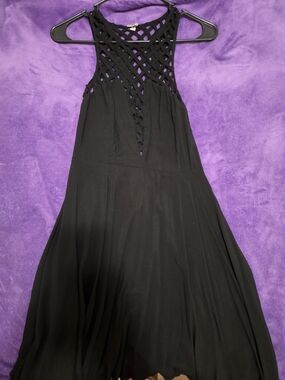 Black Sleeveless Lattice-Detail Dress